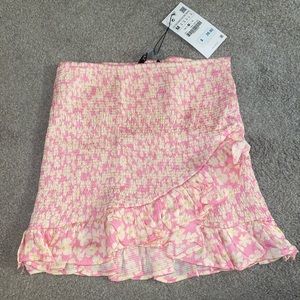 ZARA ruched skirt💗 size M brand new with tags